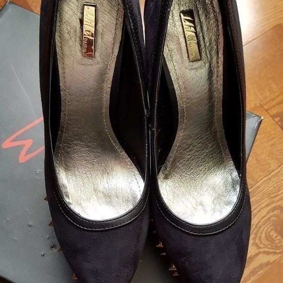 wild pair black heels with spikes. - Picture 3 of 8